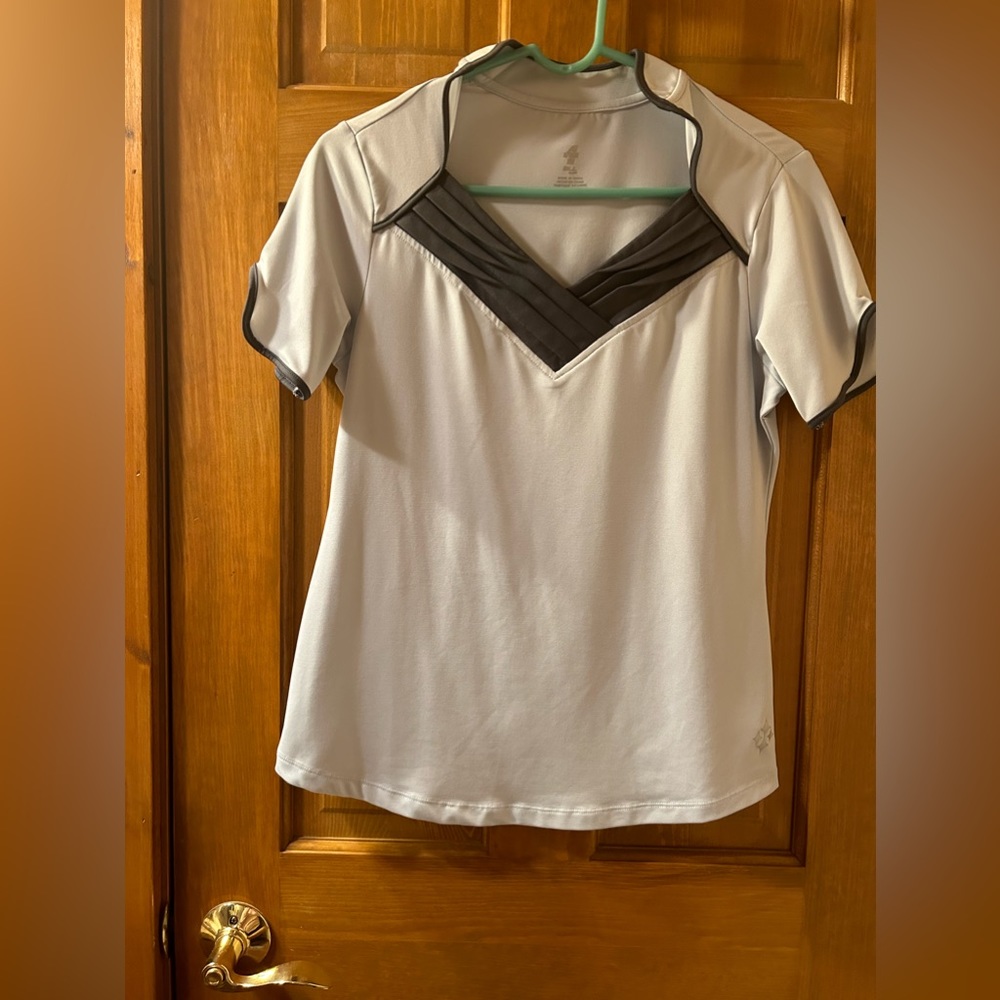 Women’s golf wear, size M 🍎